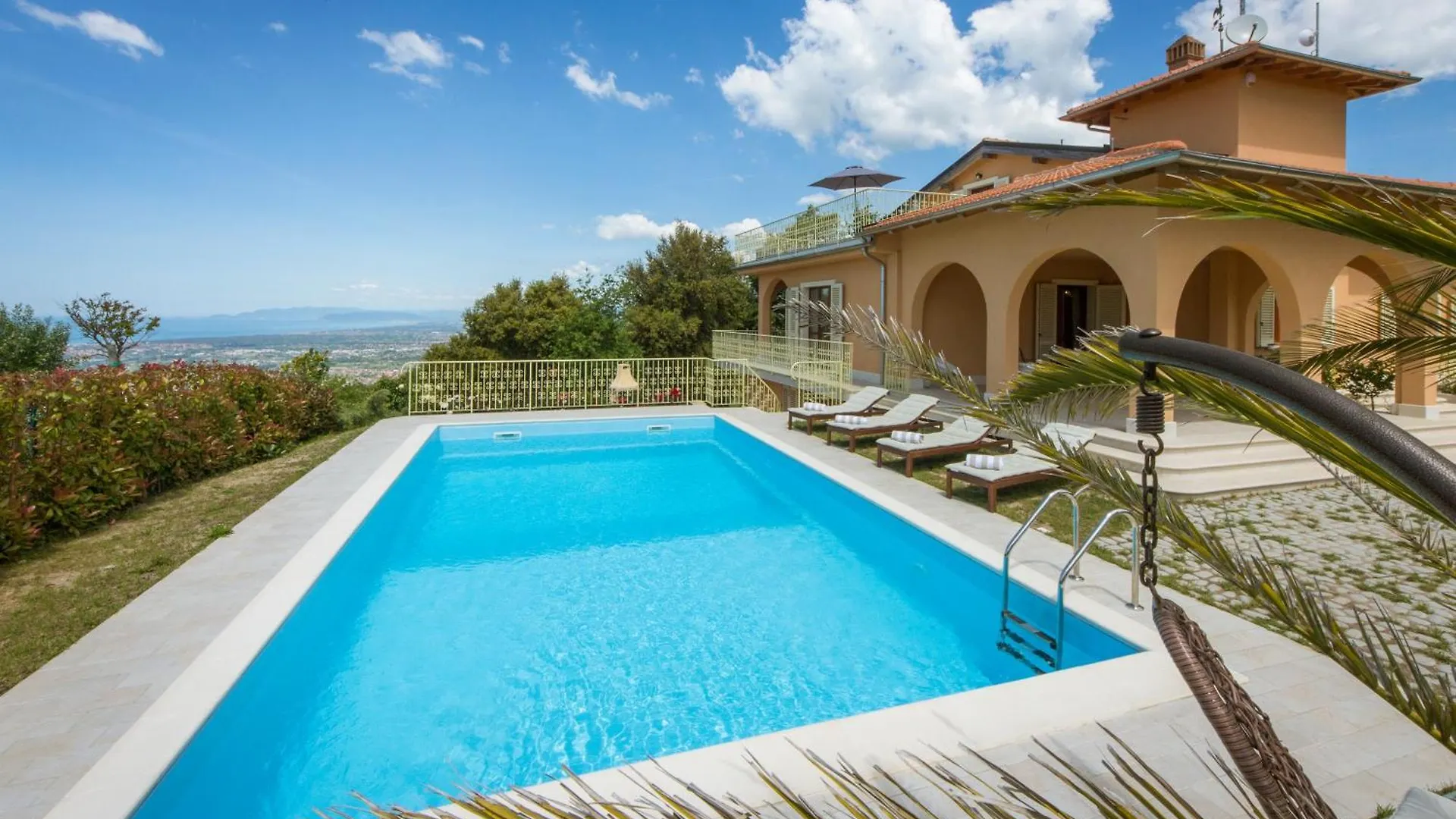 Villa Pedona Corsanico-Bargecchia 0*,  Italy